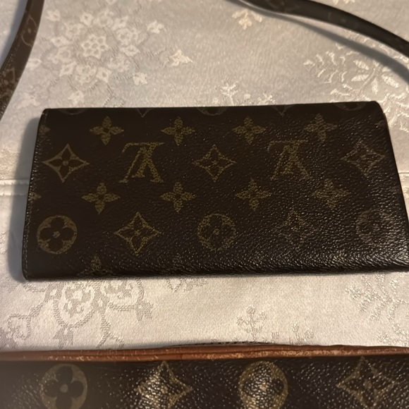 Louie Vittion Marley Dragonee - Picture 7 of 12